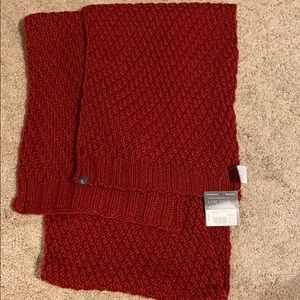 Eddie Bauer scarf